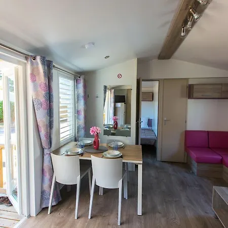 مكان تخييم Camping Cote O L'estanquet 4*