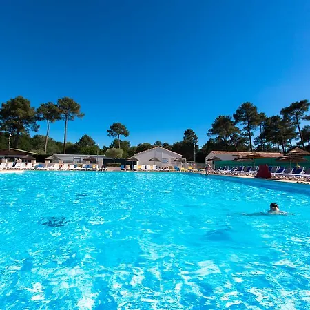 Camping Cote O L'estanquet مكان تخييم 4*