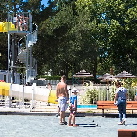 Camping Cote O L'estanquet مكان تخييم لا بالمير