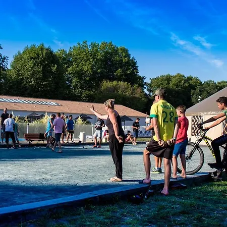 مكان تخييم Camping Cote O L'estanquet 4*