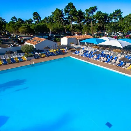 Camping Cote O L'estanquet مكان تخييم 4*