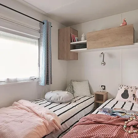 Camping Cote O L'estanquet مكان تخييم 4*